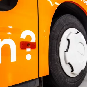 BUS Werbebeschriftung MEN